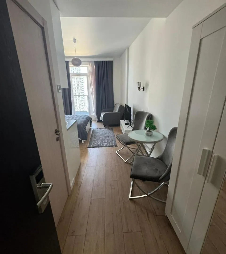 Solo Visit Apartments 1702 B Batumi